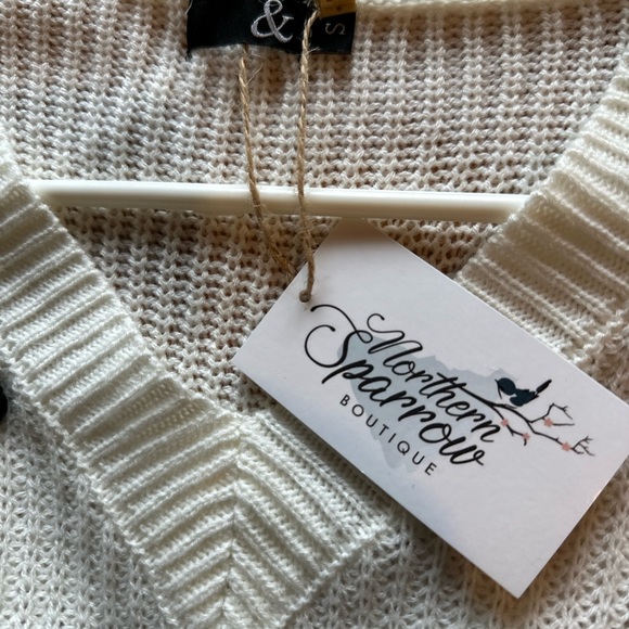 & BOUTIQUE BRAND | northern sparrow white sweater | SM - Picture 3 of 3